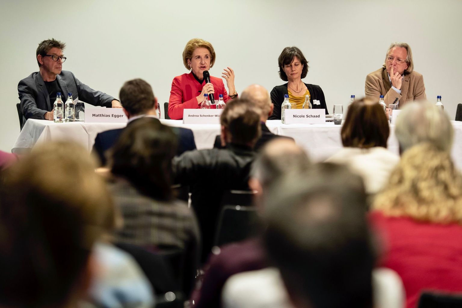 Stakeholder roundtable with Matthias Egger, Andrea Schenker-Wicki, Nicole Schaad and Michael Stauffacher Stakeholder roundtable with Matthias Egger, Andrea Schenker-Wicki, Nicole Schaad and Michael Stauffacher