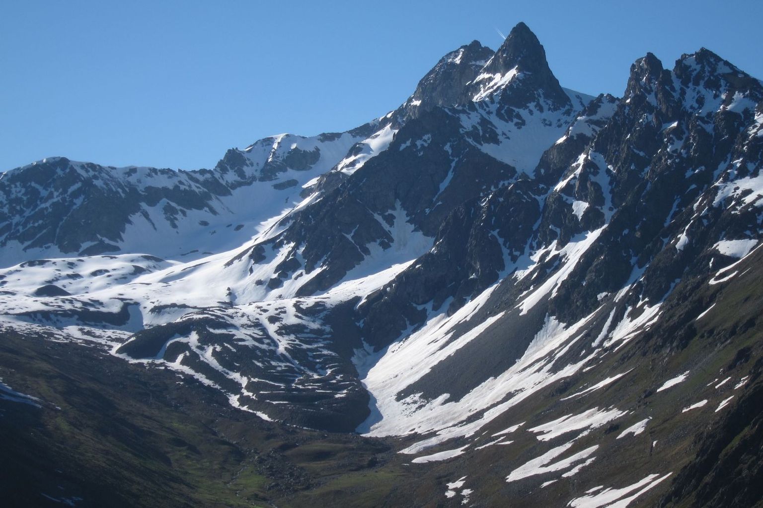 Blockgletscher im Val Muragl im Oberengadin (GR). Dies ist einer der Blockgletscher, der jährlich im Rahmen von PERMOS vermessen wird.