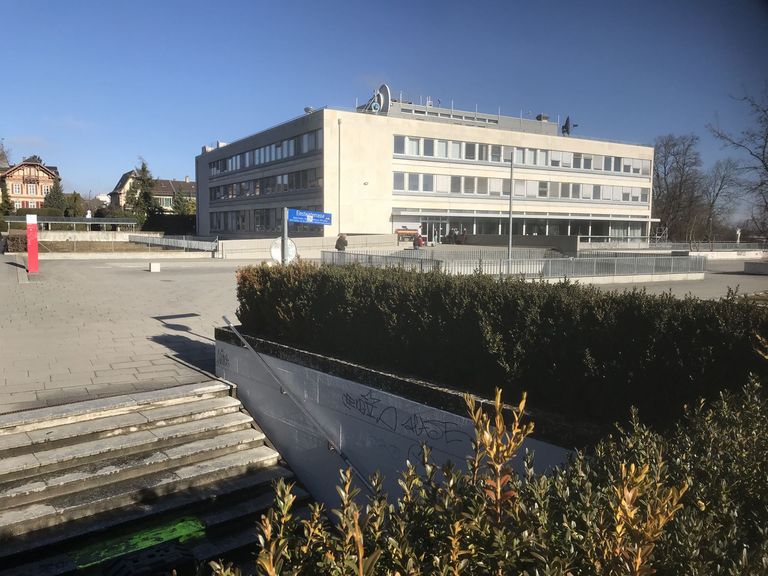 In this building physicists are trained at the University of Bern, among them the upcoming particle physicists. In this building physicists are trained at the University of Bern, among them the upcoming particle physicists.