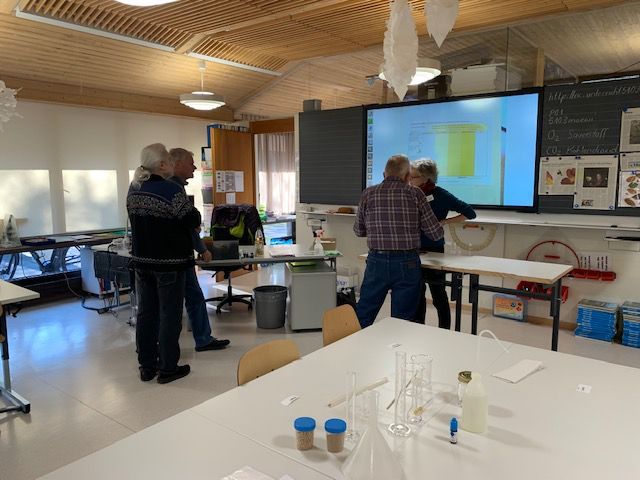 Das ANG Schulteam im Einsatz. Das ANG Schulteam im Einsatz.