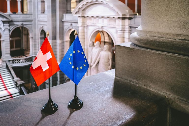 Stockfoto: Zusammenarbeit Schweiz und EU Stockfoto: Zusammenarbeit Schweiz und EU