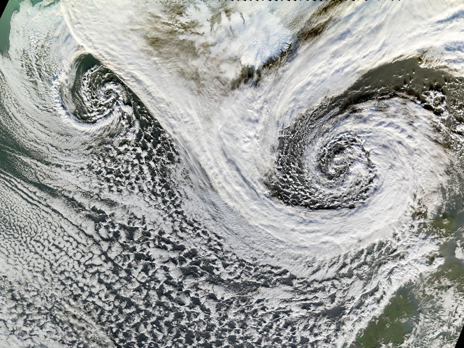 Extratropical Cyclones near Iceland