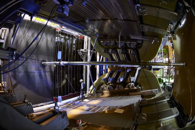 The LHCb detector in January 2019. The swiss groups in LHCb are Zurich University and EPFL. Swiss physicists were not directly involved in the analysis leading to the recent CP violation discovery, but were involved in the reviewing of the results and the paper. Photo: CERN