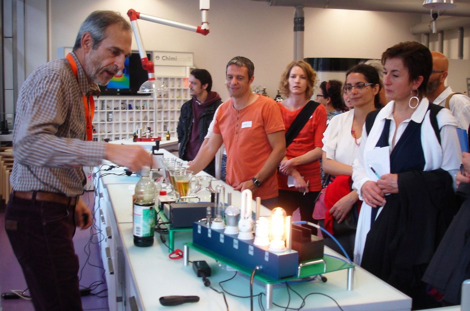 Visite du Chimiscope par les participantes et participants du workshop Science on Stage Switzerland
