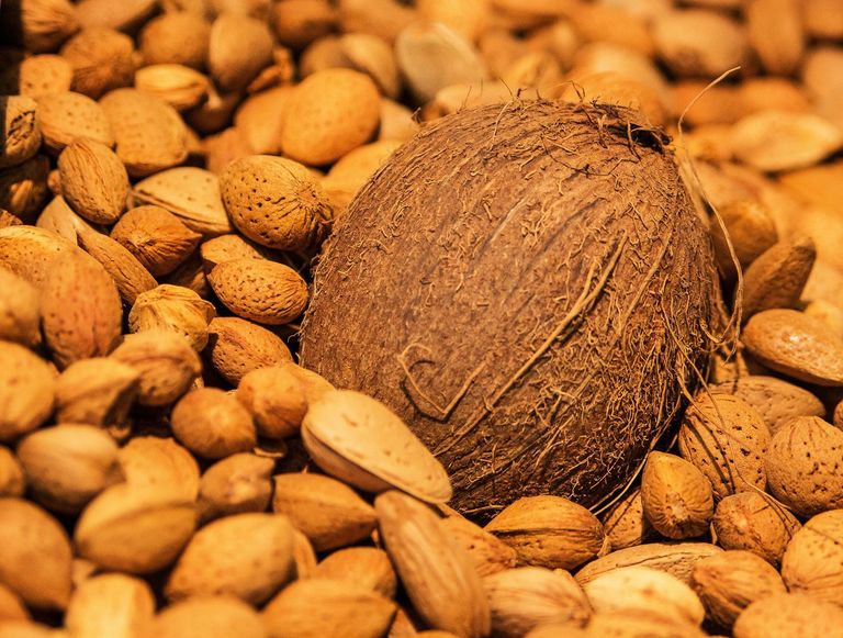 Aliments contenant du sélénium: la noix de coco au top.