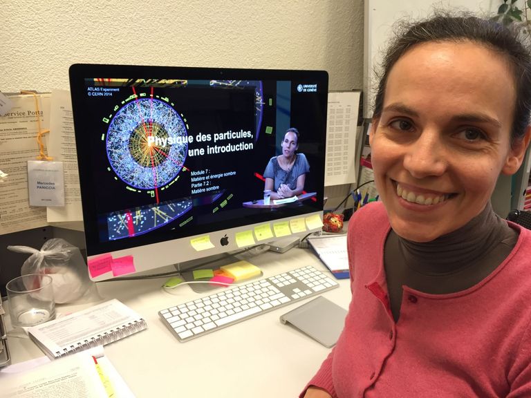 Mercedes Paniccia hat den Onlinekurs zur Teilchenphysik gemeinsam mit ihrem einstigen Doktorvater Martin Pohl erstellt.