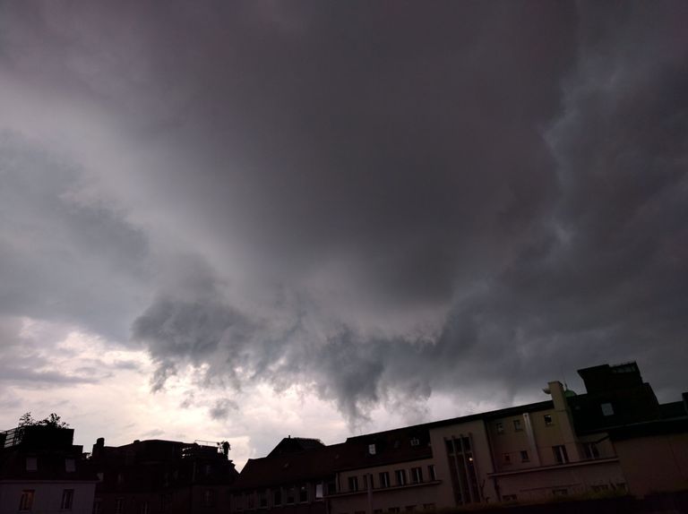Unwetter über Bern am 8.6.2016