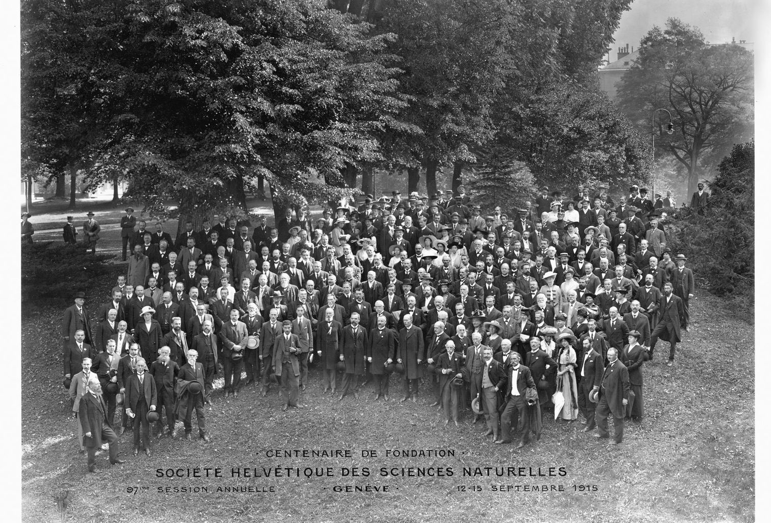 100 Jahre Naturforschende Gesellschaft: Gruppenbild vom Jubiläum 1915