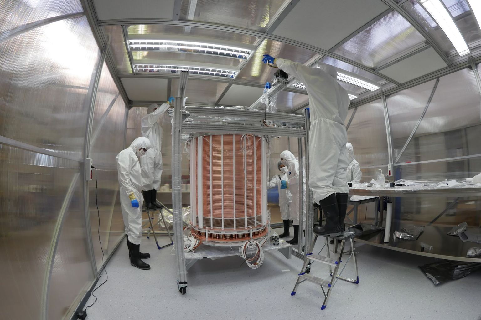A centrepiece of the XENON1T detector: the time projection chamber.