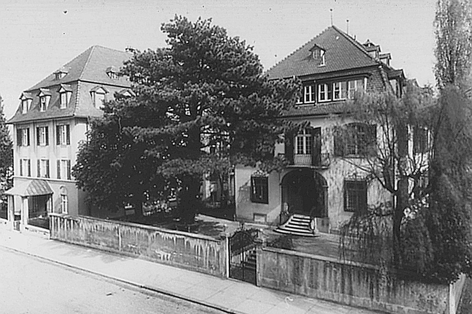 Haus zur Föhre, Schweizerisches Tropeninstitut Basel